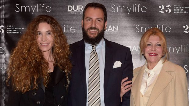 La baronesa Thyssen junto a su hijo Borja y Blanca Cuesta en 2017 / Gtres