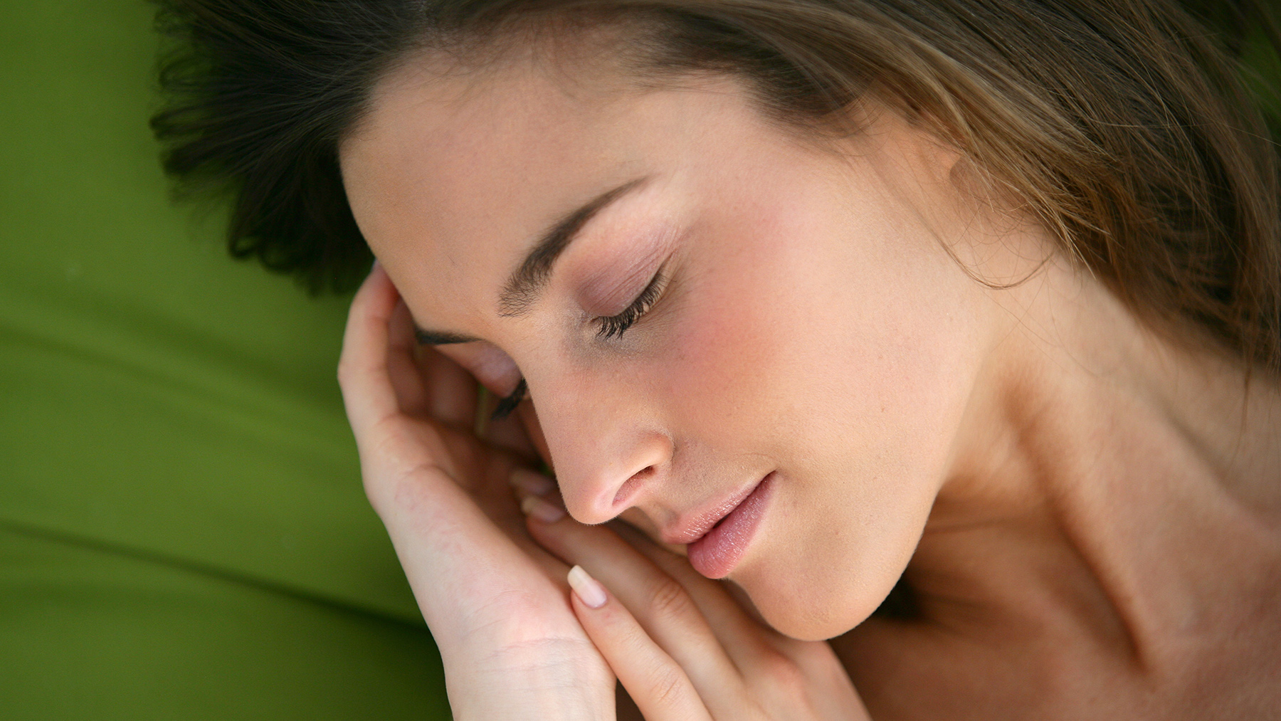 Esta es la rutina más fácil y efectiva para reparar la piel tras la exposición al sol