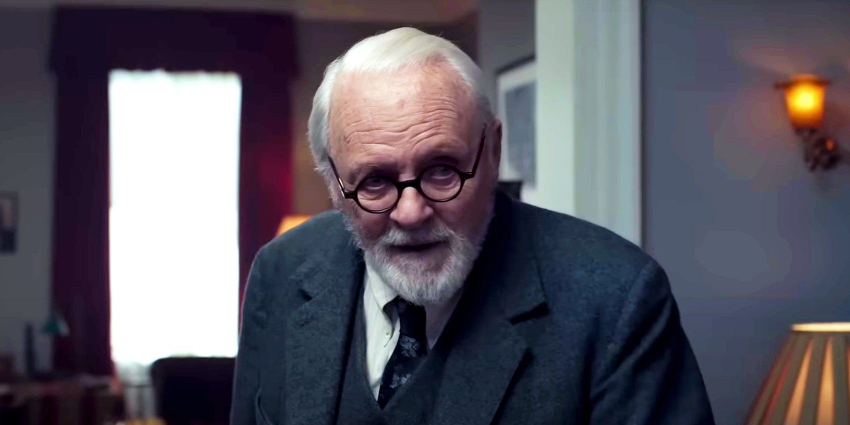 Tráiler de la última sesión de Freud: Sigmund Freud de Anthony Hopkins desenreda al escéptico CS Lewis