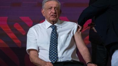 AMLO se vacuna contra Covid-19 e influenza