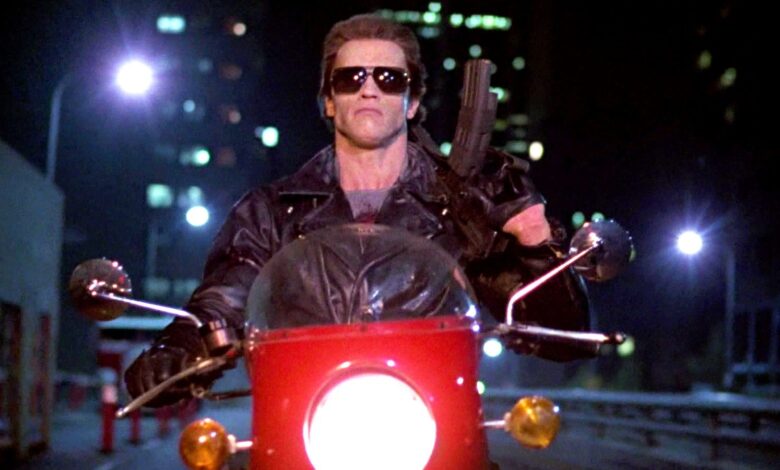 Arnold Schwarzenegger revela un método de entrenamiento poco convencional para las secuencias de armas de Terminator