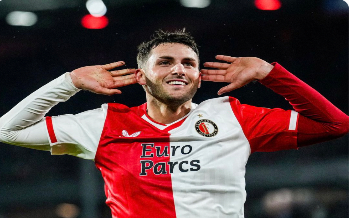 Así marcó Santiago Giménez su primer gol en Champions League | Video