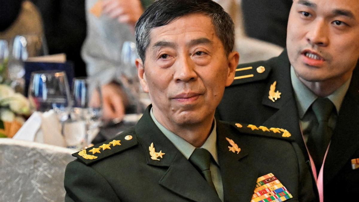 China formaliza cese del ministro de Defensa tras dos meses sin apariciones públicas