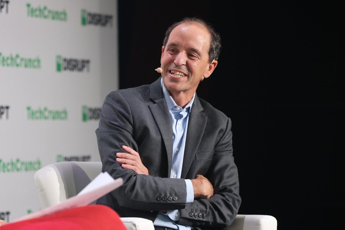 Chris Lehane: La SEC no está manejando la regulación criptográfica “estratégicamente”