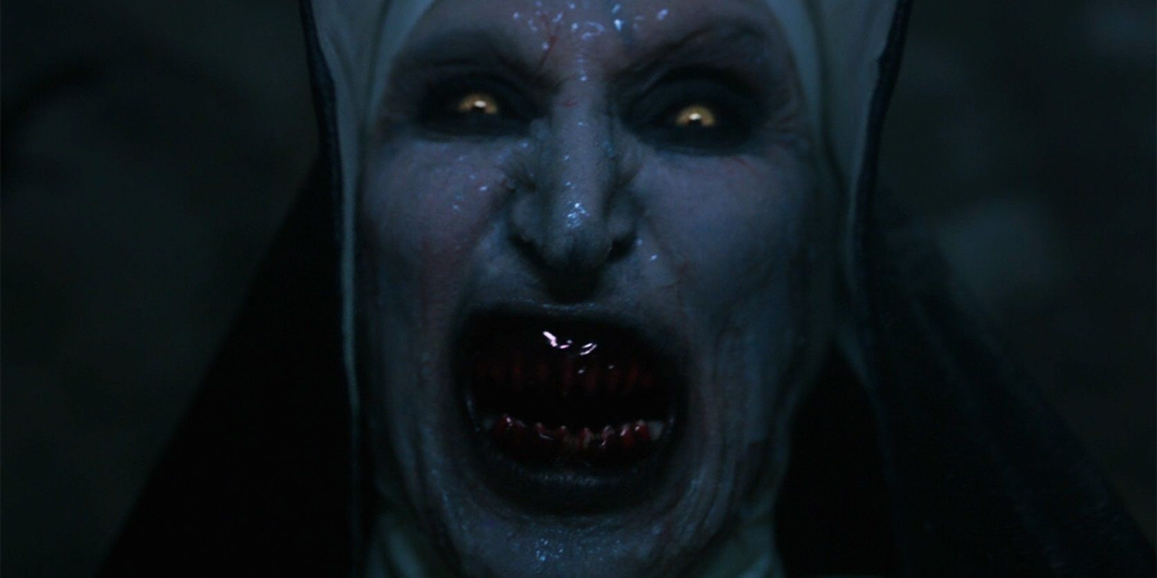 El Valak de la monja recreado en un cosplay amenazador que combina perfectamente con el villano