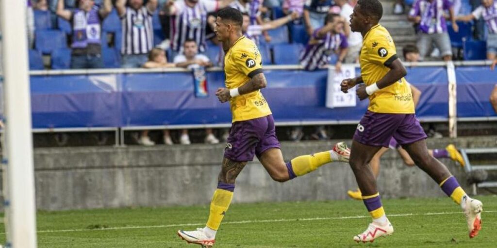 El Valladolid le amarga, en el 92', el debut a Luis Carrión y Cazorla