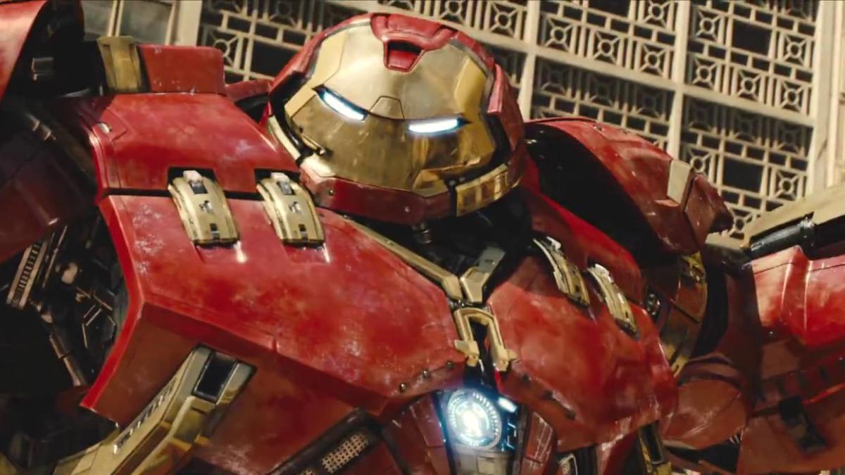 El cosplay gigante de Hulkbuster desata la armadura más intimidante de Iron Man