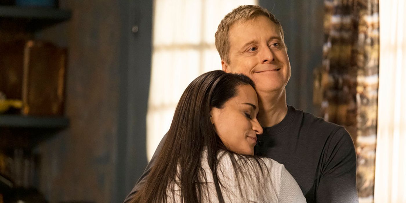 El cronograma de lanzamiento de la temporada 3 de Resident Alien recibe una actualización aclaratoria (y se confirma 1 cambio clave)