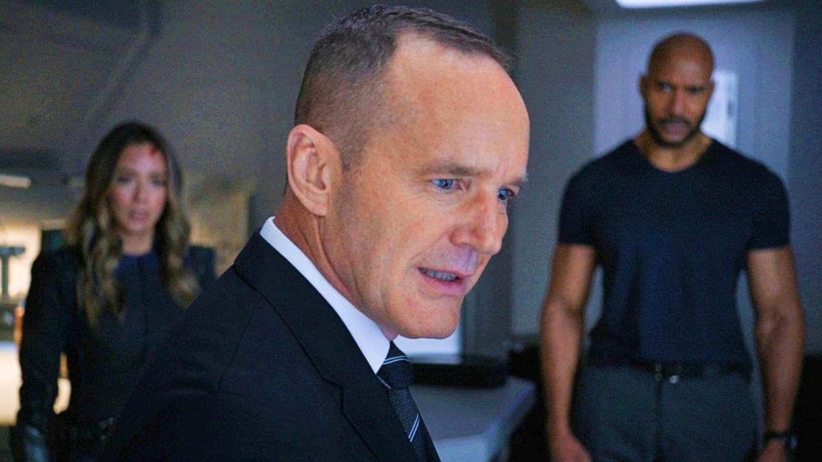 El escritor de Agents of SHIELD subtuitea los problemas televisivos de Marvel Studios en respuesta al informe del caos de BTS