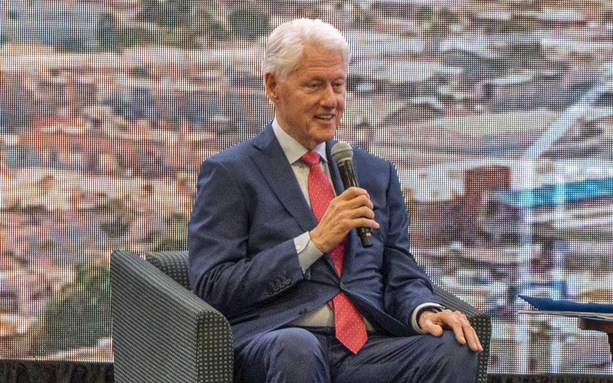 ‘El mayor problema de México es lidiar con la violencia generada por carteles’: Bill Clinton