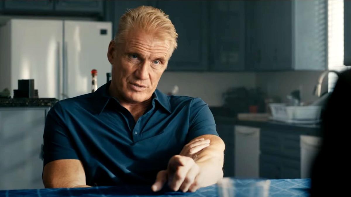 El tráiler de la sección 8 revela el primer vistazo a la película de acción de Lundgren y Rourke