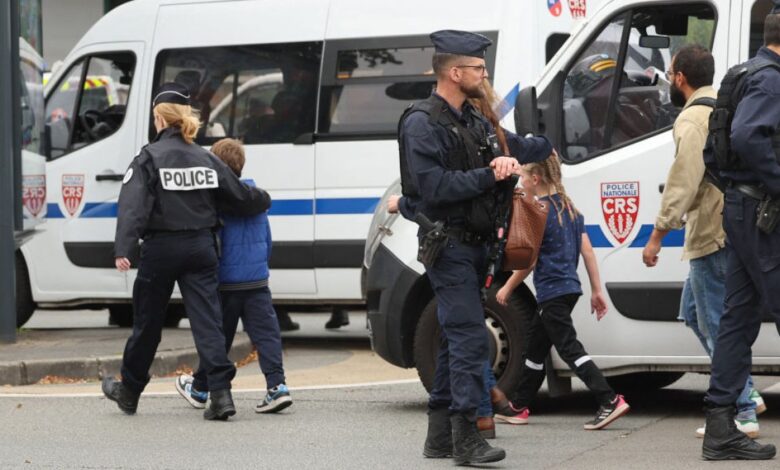 Francia: ataque a cuchillazos en una escuela deja un profesor muerto y dos heridos