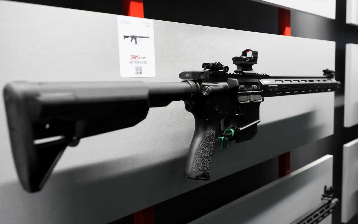 Funcionario de Estados Unidos traficó armas a México