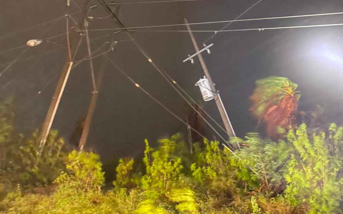 Huracán Norma afecta a más de 109 mil usuarios de CFE en BCS