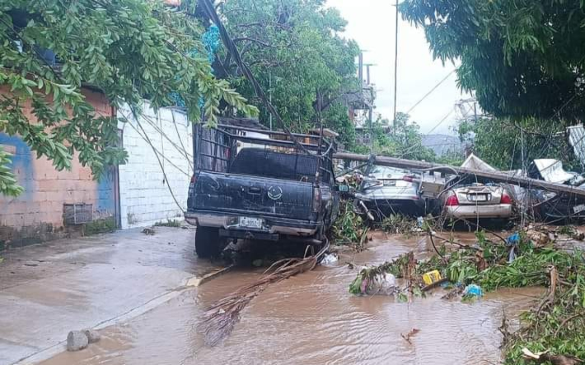 Huracán Otis devastó colonias populares de Acapulco, miles buscan a sus familiares | Fotos