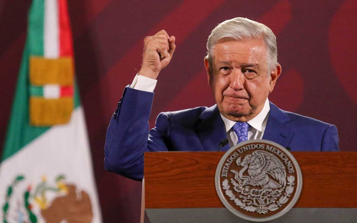 INE suspende al director de lo contencioso por modificar frases de AMLO en proyecto