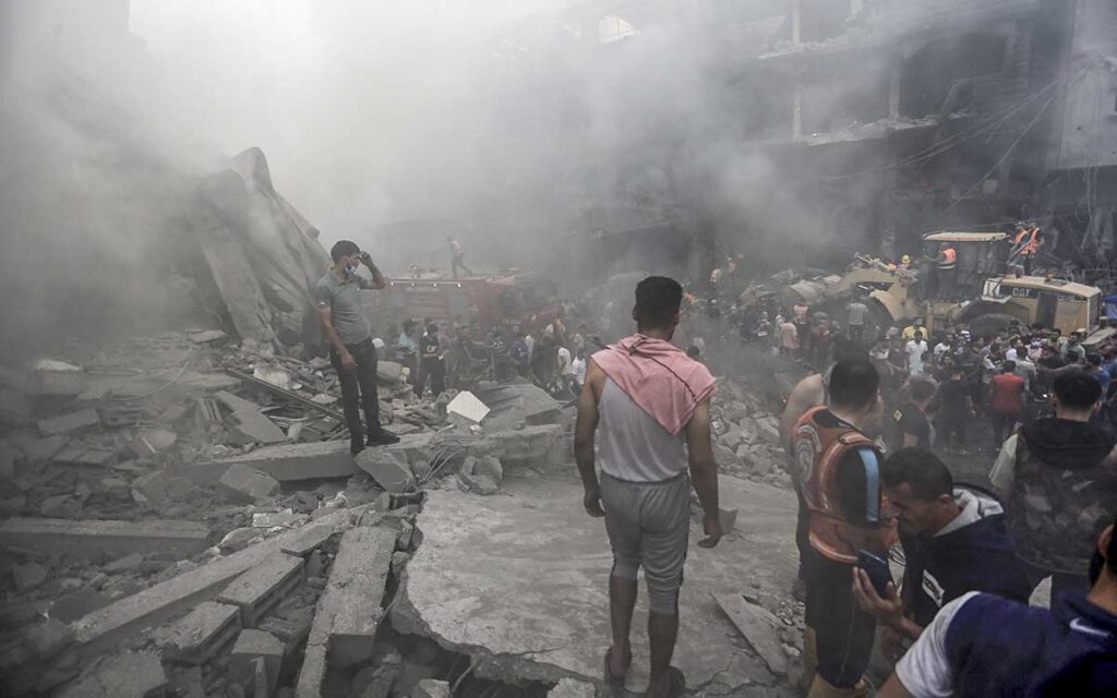 Israel corta totalmente el suministro de electricidad, alimentos y combustible a Gaza