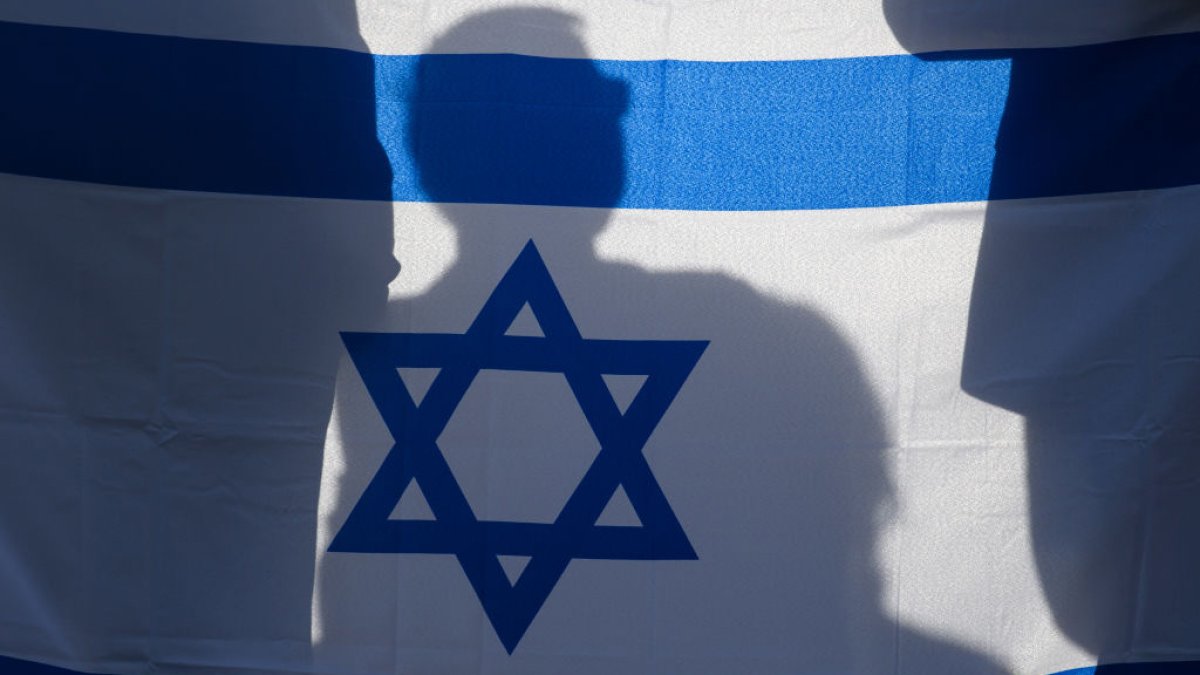 Israelíes desesperados por venir a EEUU preguntan por el sistema que les facilita viajar sin visa