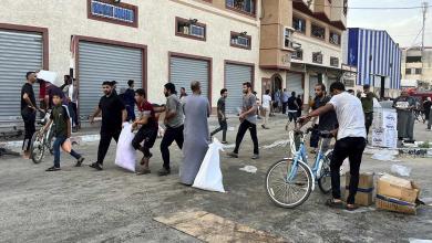 Miles de personas saquean almacenes de ayuda de agencia de la ONU en Gaza