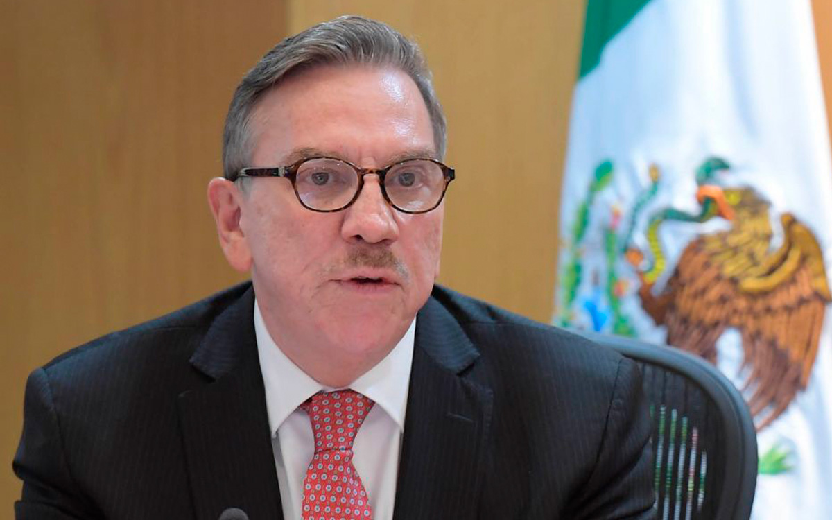 Ministros no ganan $700 mil, yo gano $160 mil; sí hay prestaciones y estoy de acuerdo que se tienen que sumar, afirma Laynez