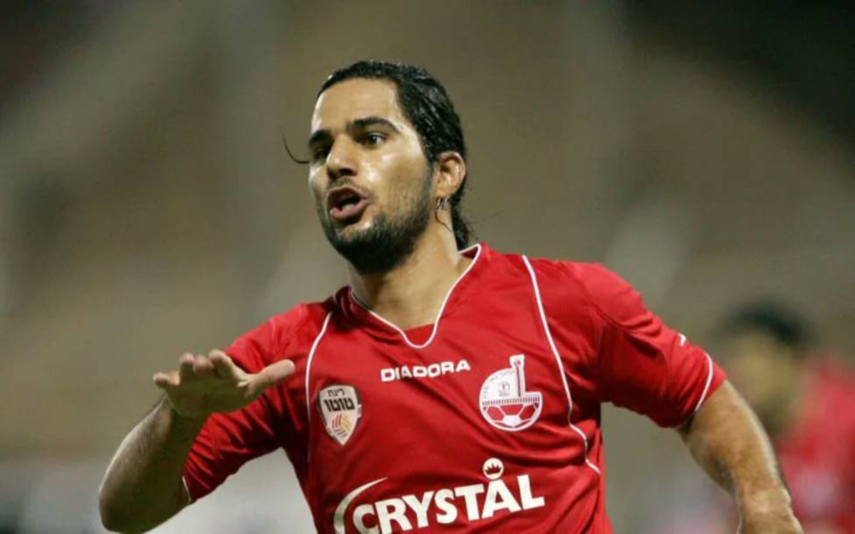 Muere ex futbolista israelí en ataque armado de Hamás