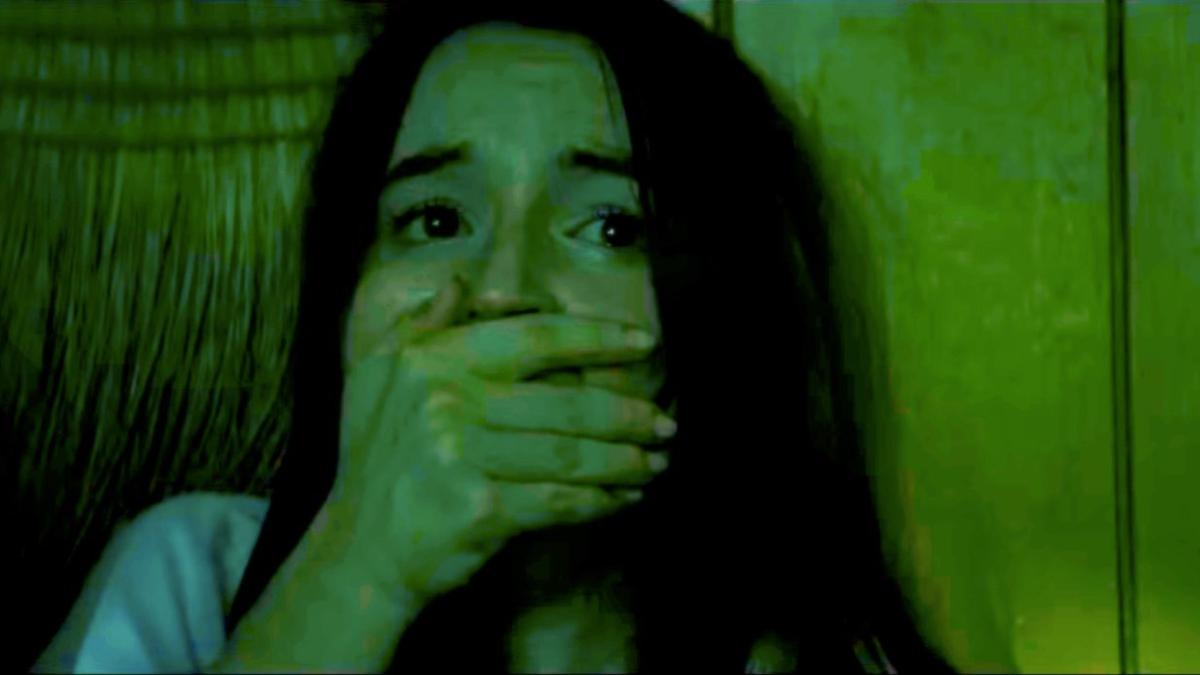 Nadie te salvará Escena eliminada Presentada originalmente Más diálogo y detalles Director de la película Hulu Alien