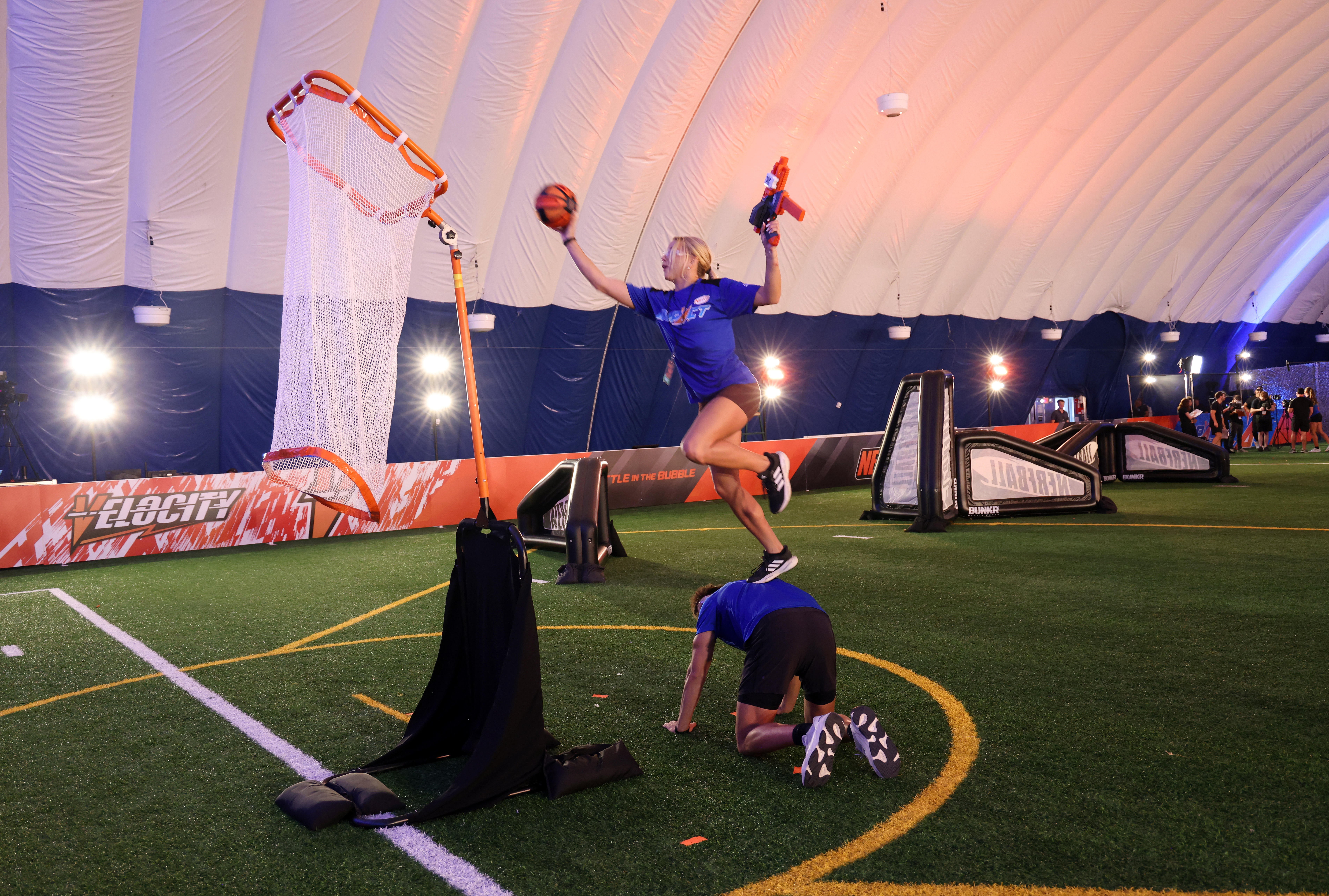 Hasbro/NERF: NERFBALL – Juego de exhibición Battle In The Bubble (septiembre de 2023) – Día 1
