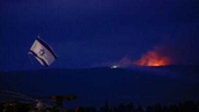 Nuevo lanzamiento de cohetes de Líbano a Israel, que responde con artillería