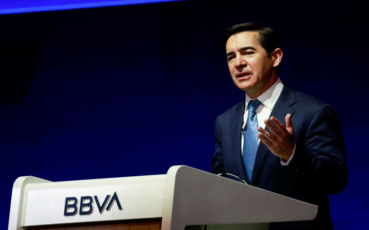 Presidente del BBVA es llamado a declarar en presunto caso de espionaje