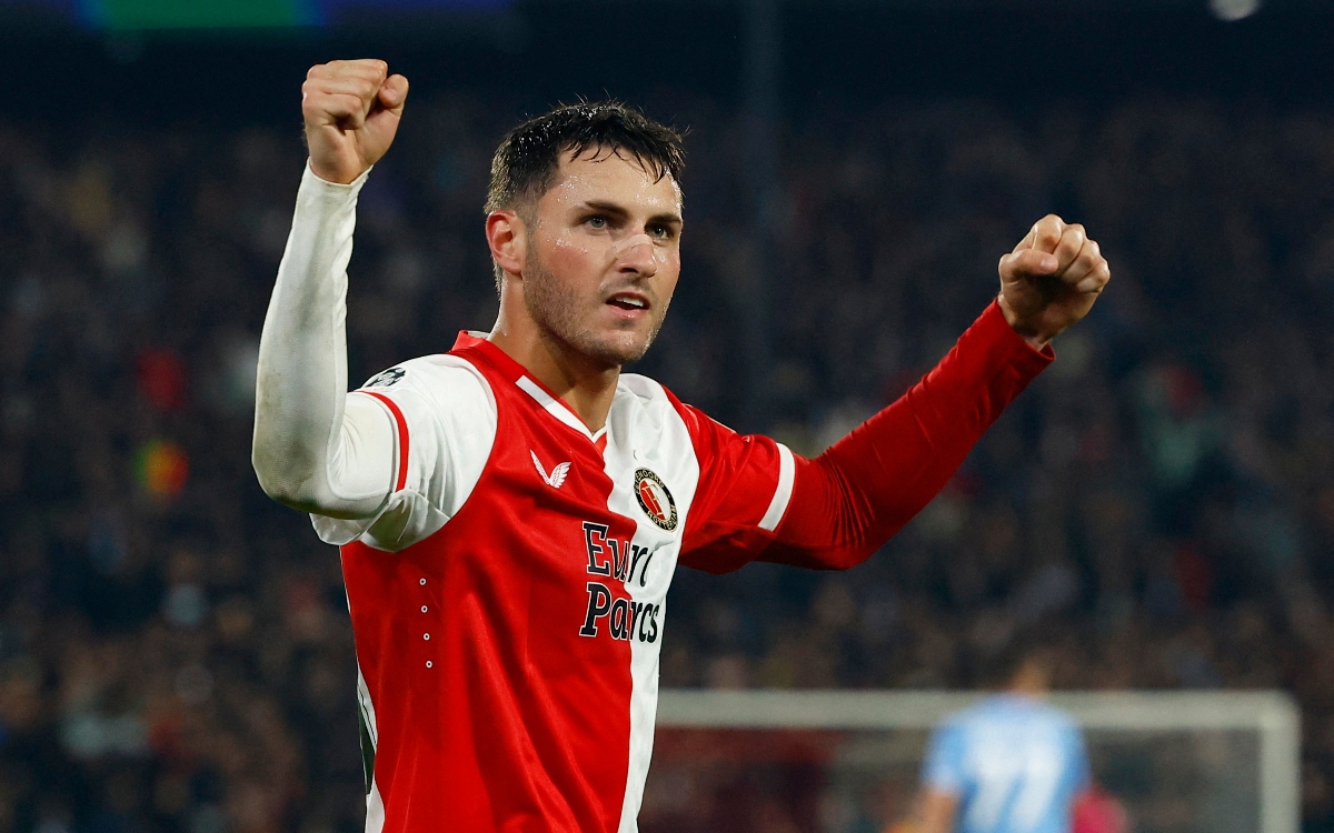 Santi Giménez se une a la lista de mexicanos con gol en su debut de Champions League