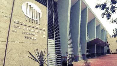 Se desploma elevador con 12 personas en hospital de Yucatán