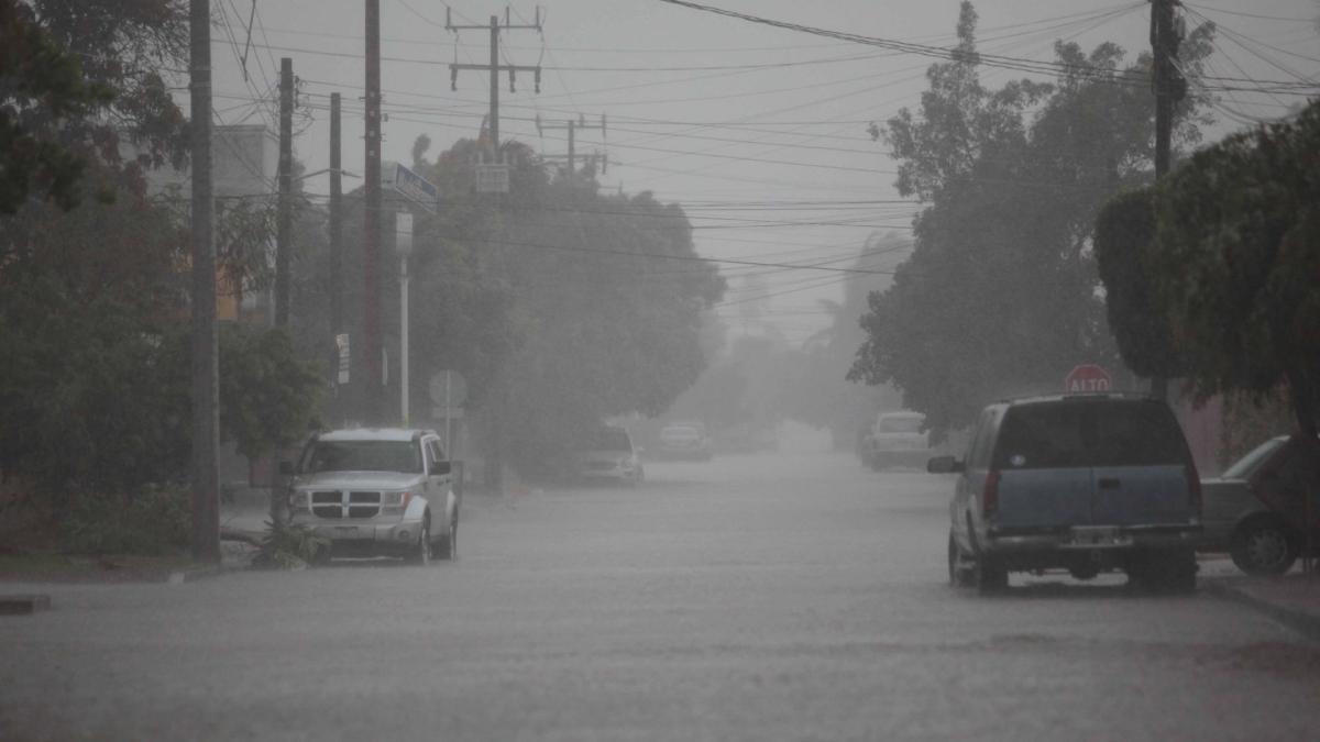 Suspenden clases en 11 municipios de Sinaloa por lluvias