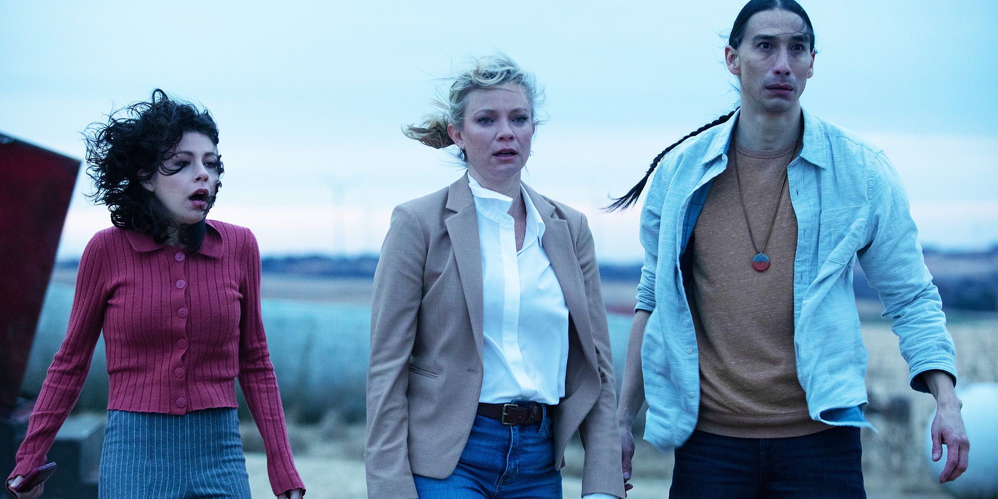 Trace Adkins y Amy Smart huyen de los tornados en el tráiler de 13 minutos