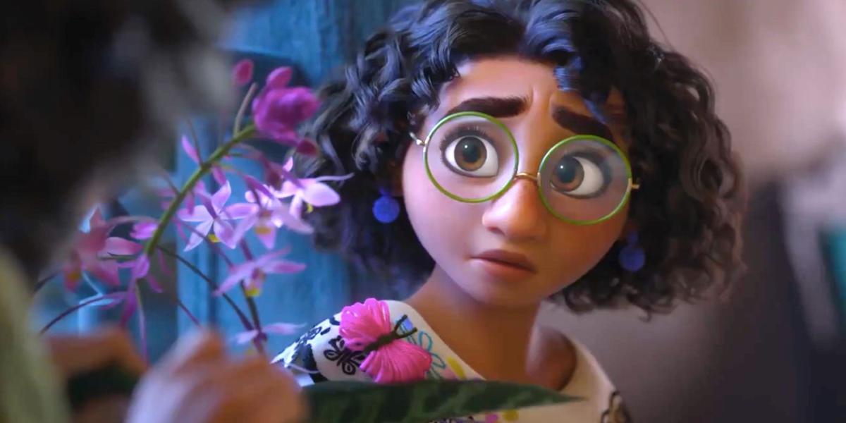 Tráiler y póster de Encanto de Disney: una mujer intenta salvar su casa mágica