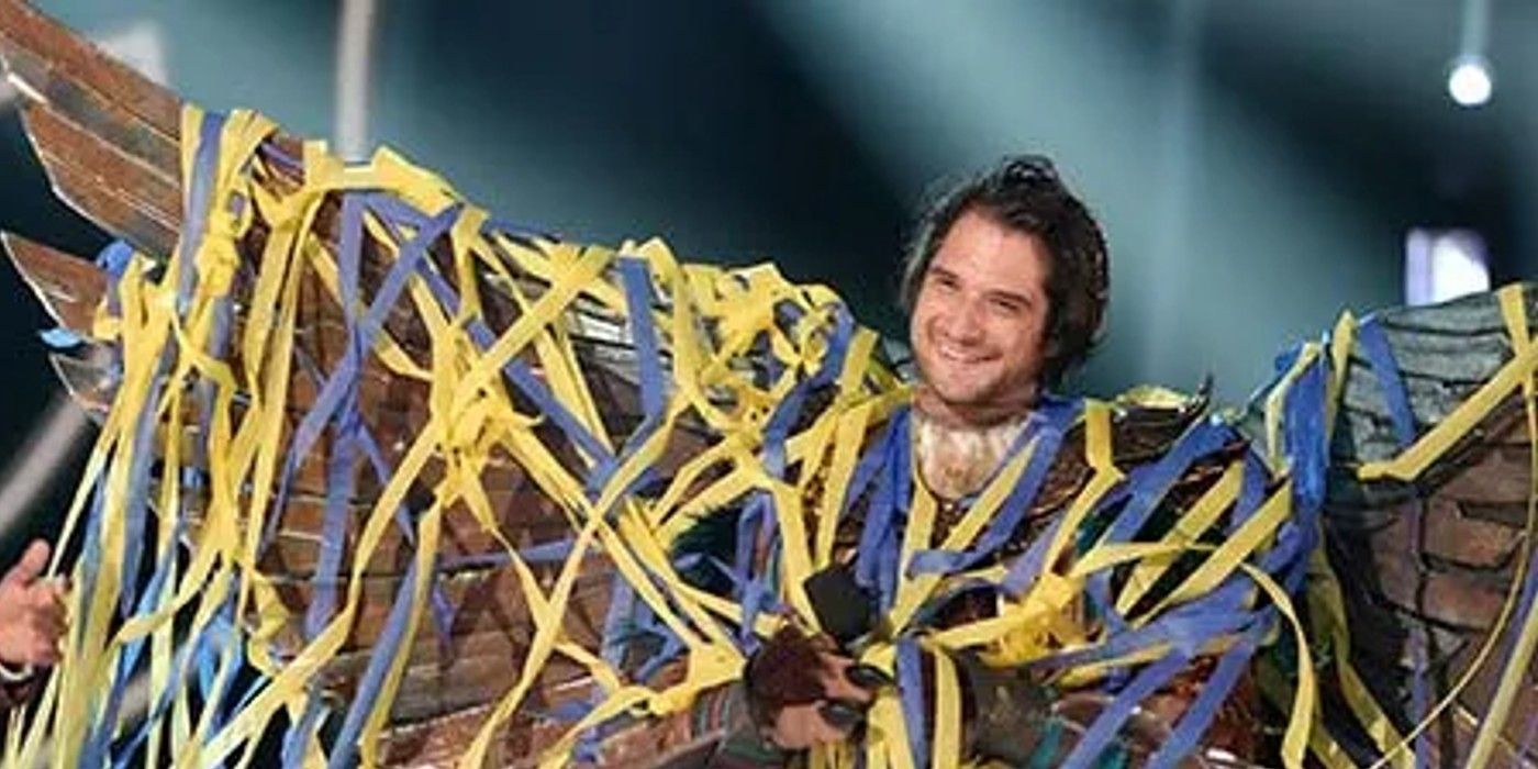 Tyler Posey se siente “robado” después de que la eliminación de la temporada 10 del cantante enmascarado resulte en “Tension” en el escenario