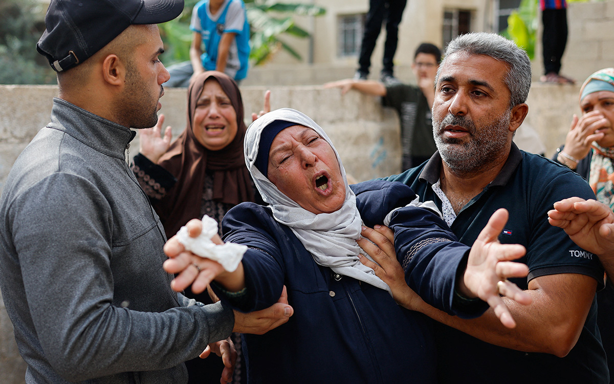 10,320 personas han muerto en Gaza; 4,237 eran niños