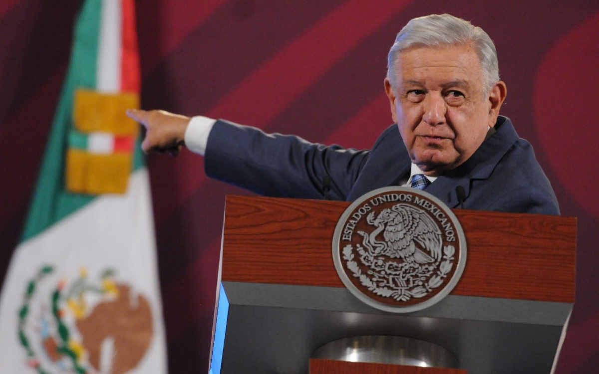 AMLO acusa de 'hipocresía' y 'doble discurso' a SCJN por no entregar fideicomisos a damnificados en Guerrero