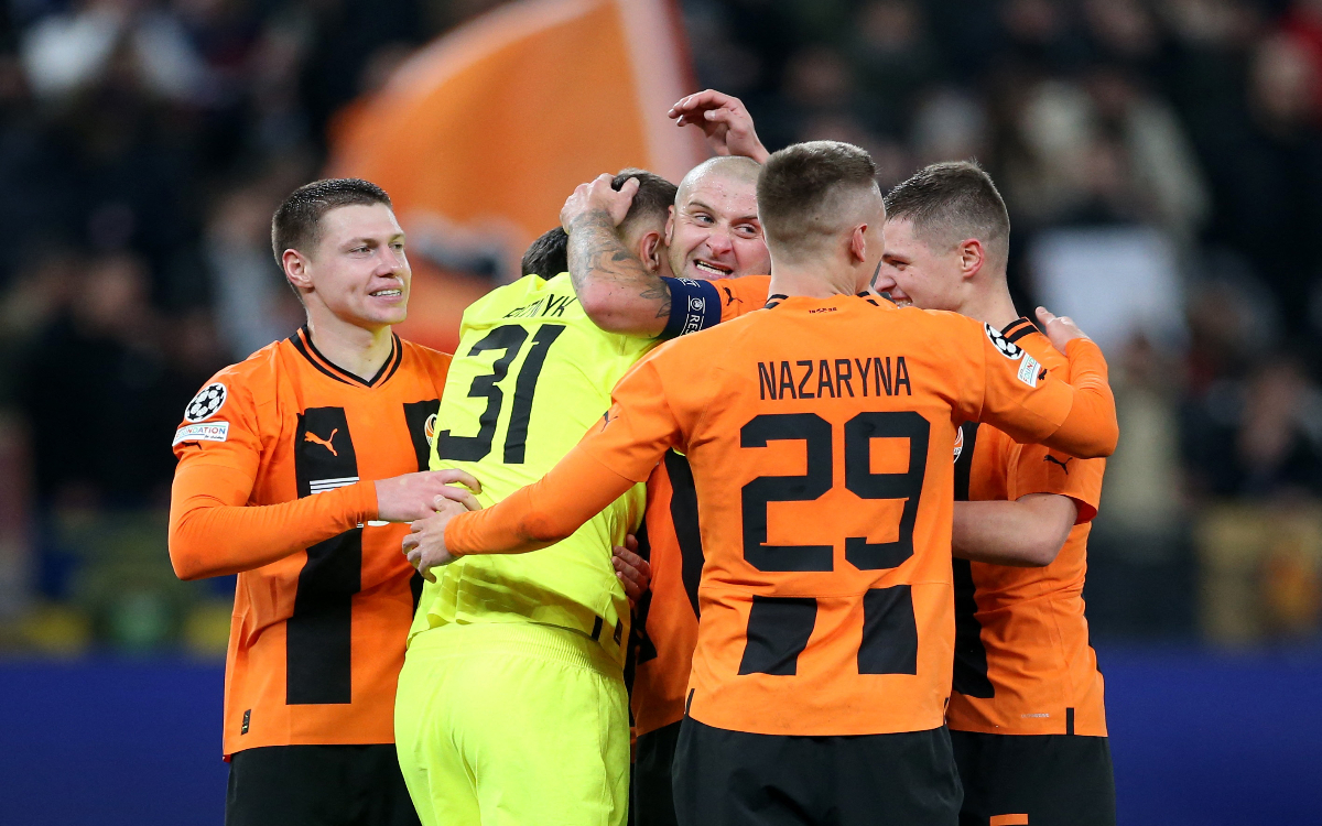 Champions League: Acaban ucranianos con el invicto de catalanes en Hamburgo