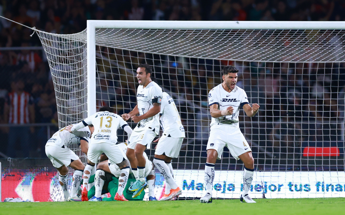 Con atajada de penal, Pumas vence a Chivas de cara a la liguilla | Video