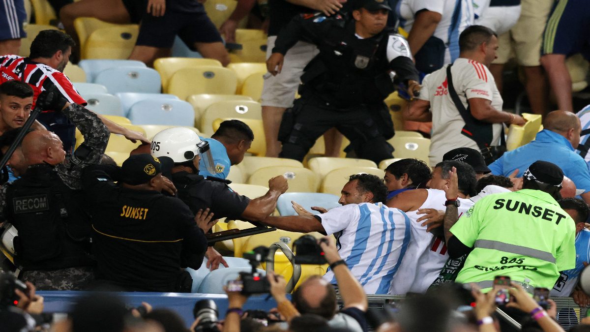 Disturbios en Maracaná retrasan el inicio del Clásico | Video