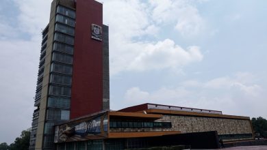 Encapuchados vandalizan rectoría de la UNAM
