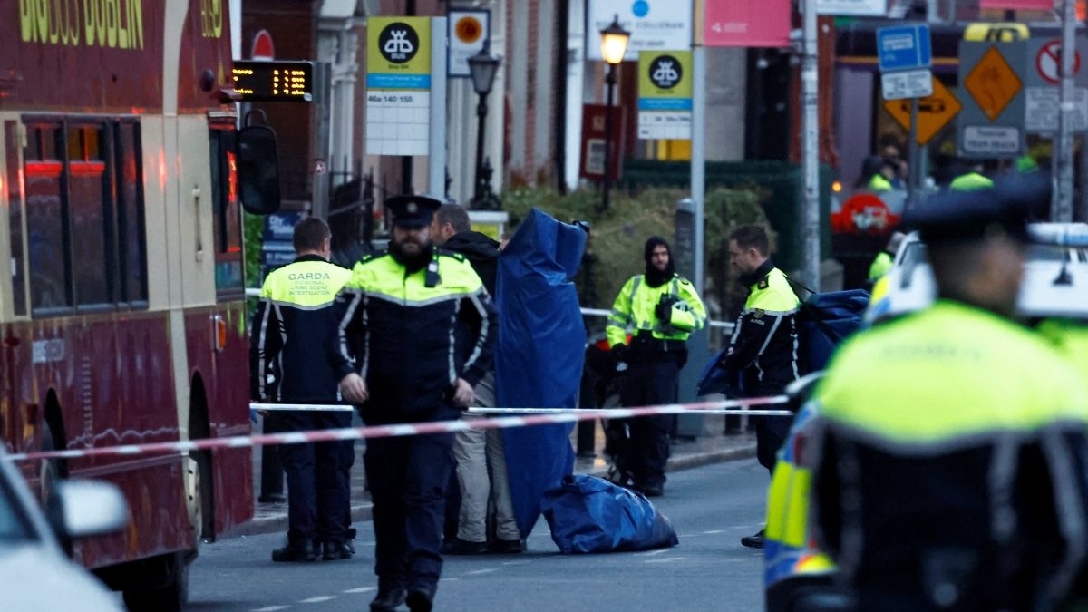 Hombre apuñala a tres niños y dos adultos en el centro de Dublín, Irlanda