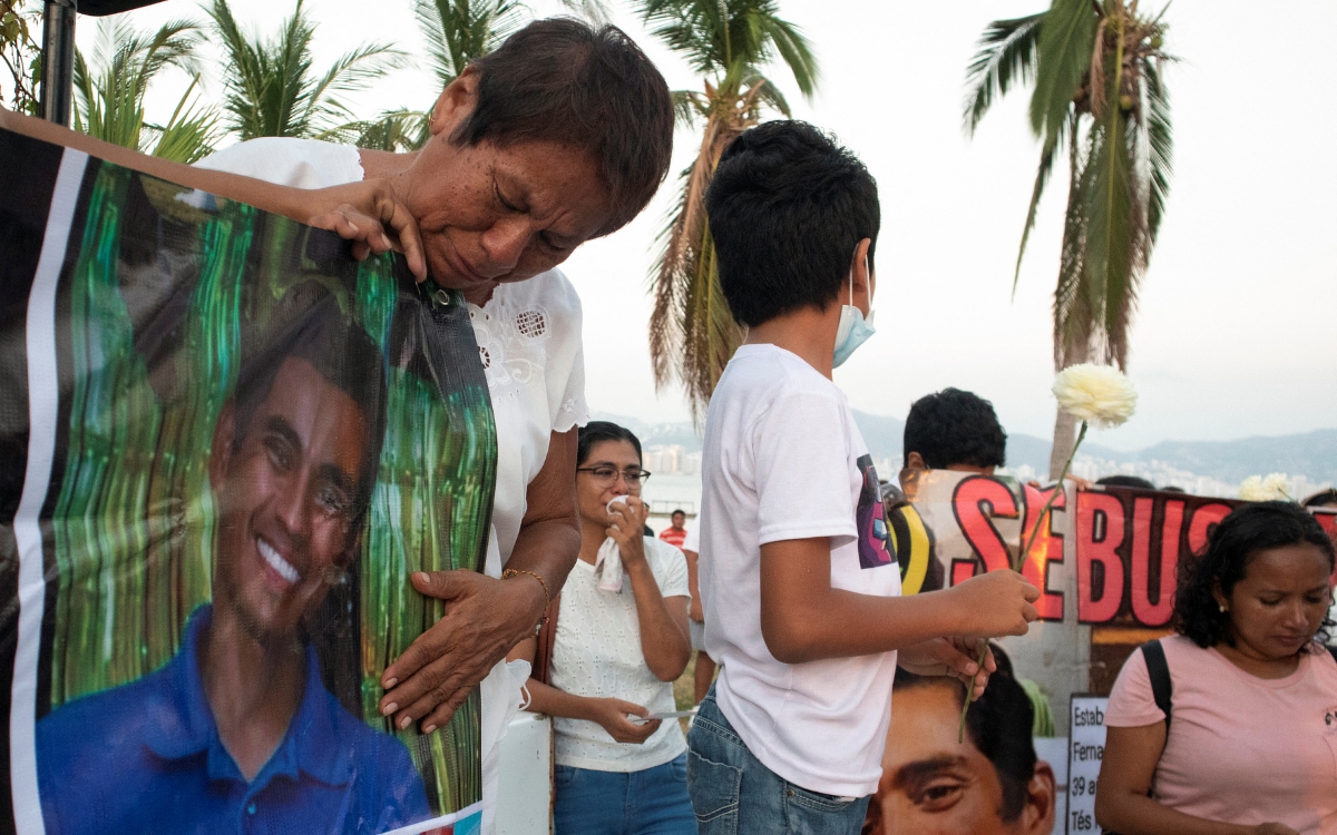 Huracán Otis: Familiares de marineros desaparecidos exigen búsqueda