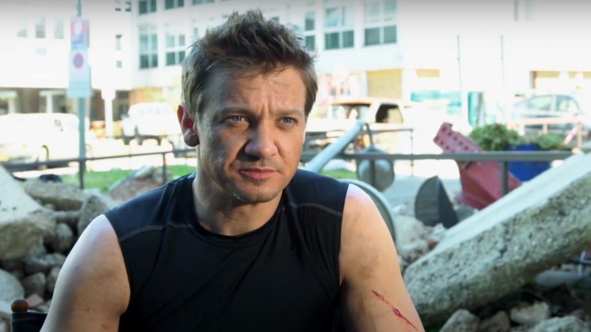 Jeremy Renner ofrece actualización de salud 10 meses después del accidente del quitanieves