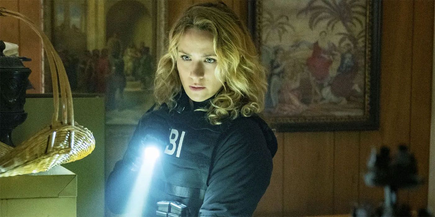 Shantel VanSanten luce concentrada como la agente especial Nina Chase en el FBI