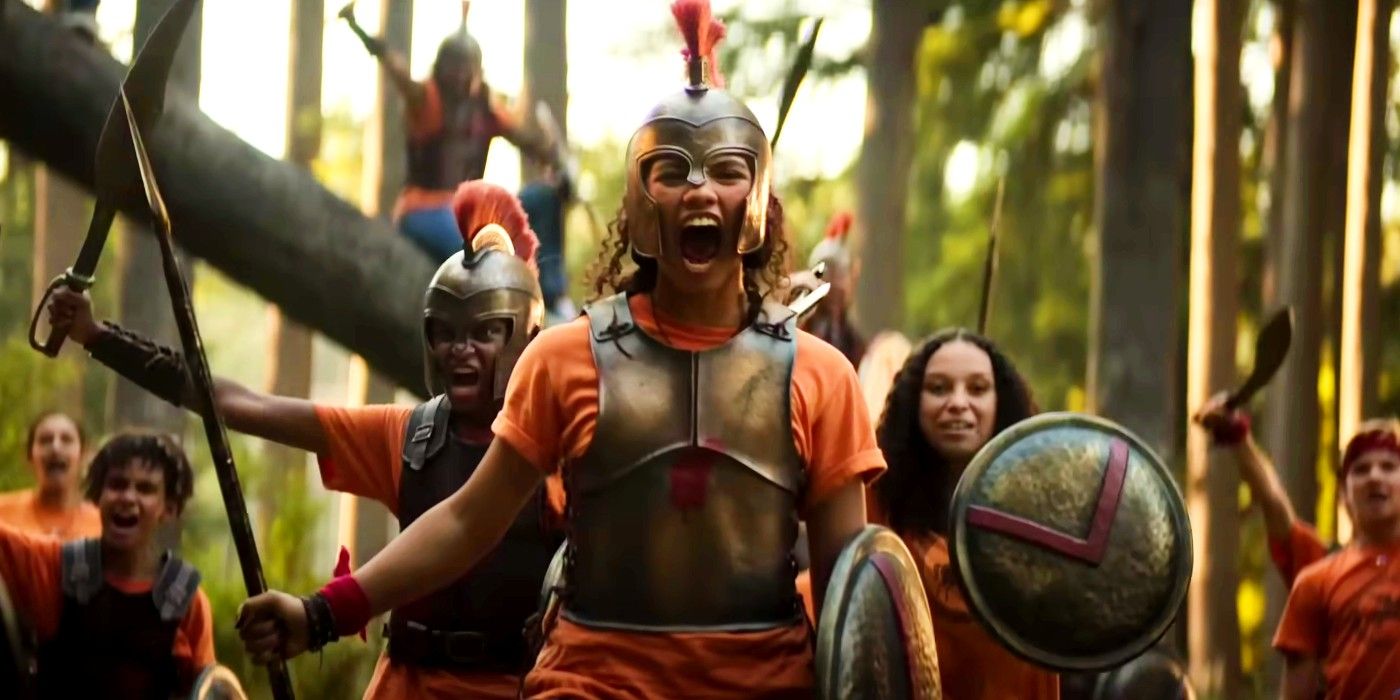 La temporada 2 de Percy Jackson y más allá se burlan del showrunner mientras la temporada 1 sienta las bases para los eventos del libro