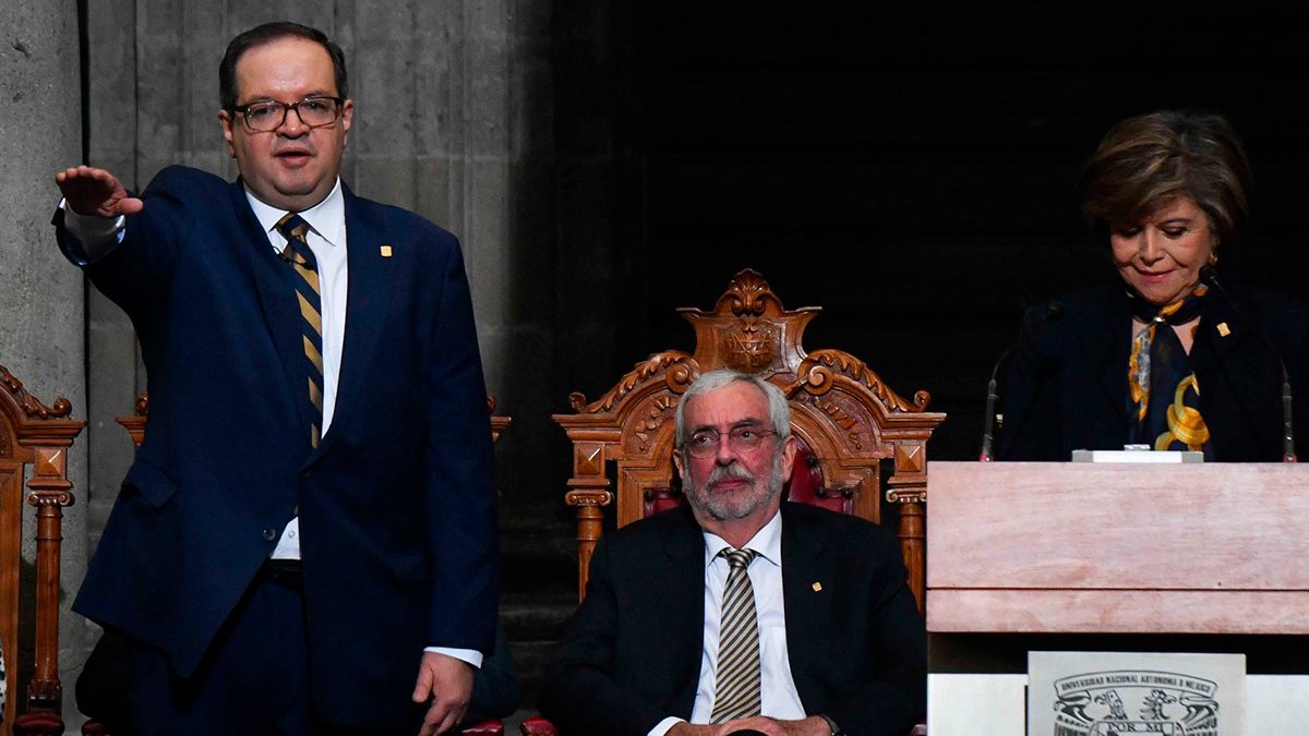 Leonardo Lomelí toma protesta como el nuevo rector de la UNAM | Video