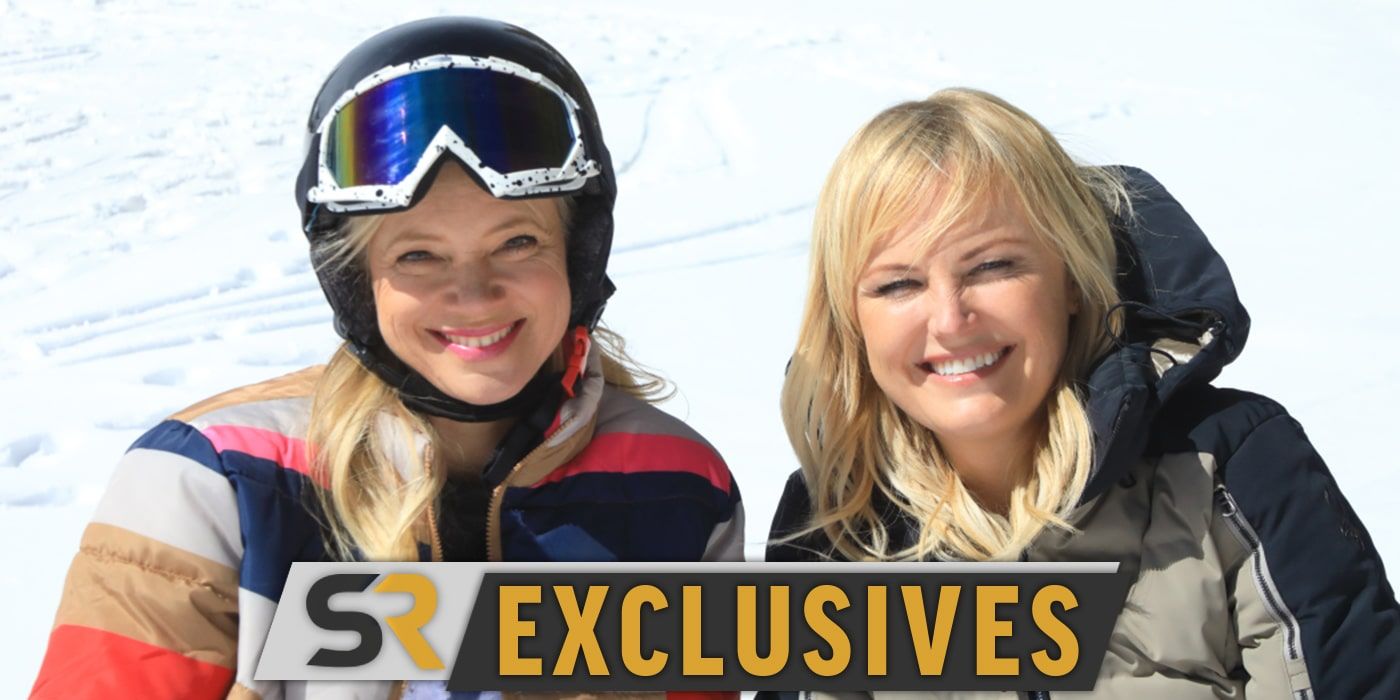 Malin Akerman y Amy Smart tienen una reunión familiar incómoda en el clip clásico navideño [EXCLUSIVE]