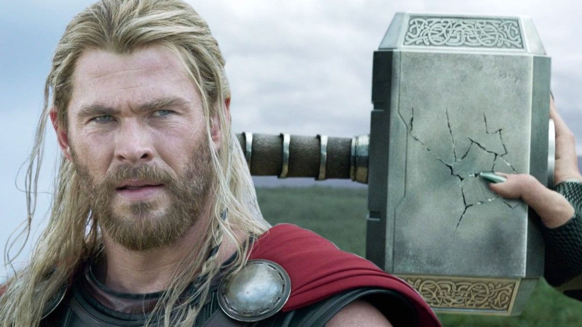Marvel acaba de presentar el reemplazo del martillo de Thor real al redefinir un arma poderosa de MCU