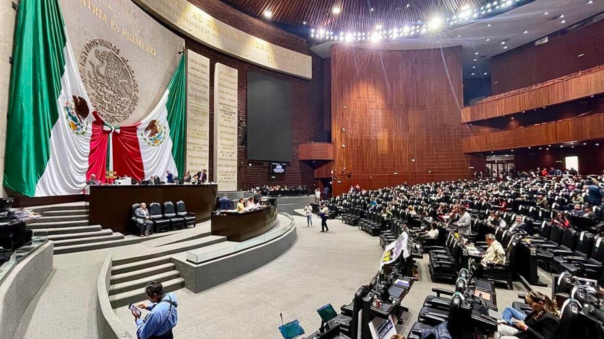 Muere trabajador dentro de la Cámara de Diputados; encuentran su cuerpo 2 días después